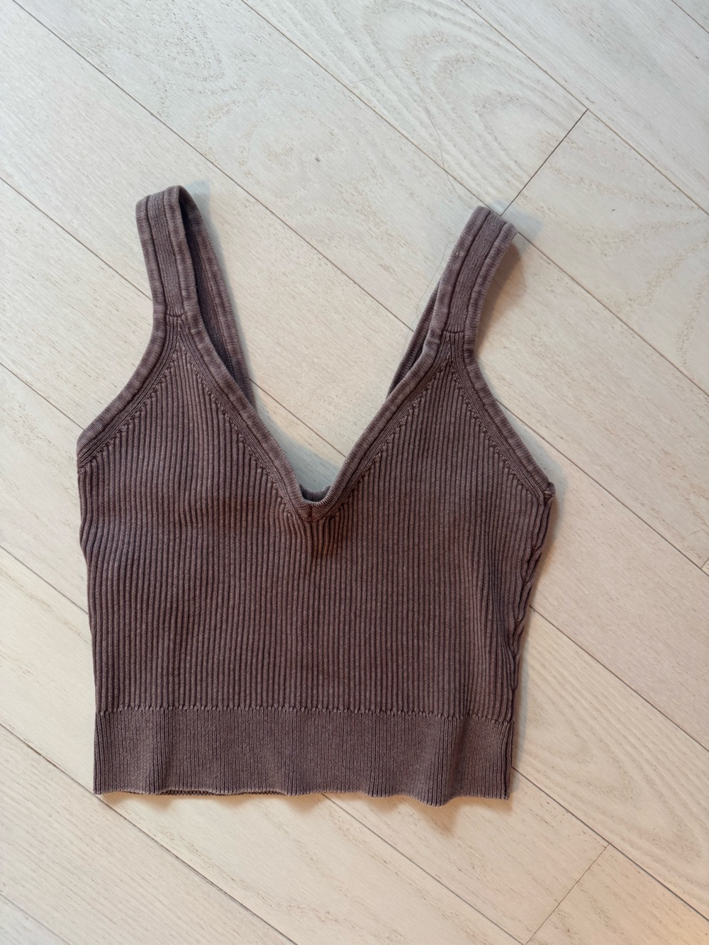 Mango Ribbed V-Neck Crop Tank - Mauve Brown